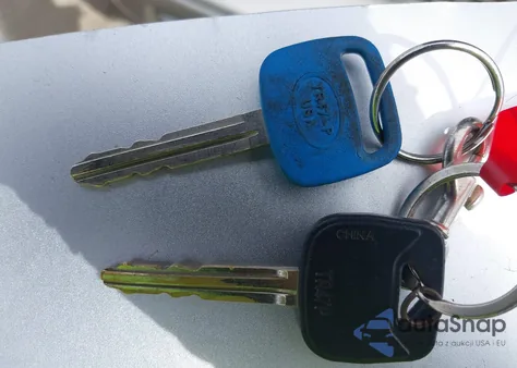 2000 Toyota Rav4 from USA, damaged, VIN JT3GP10V0Y7077311